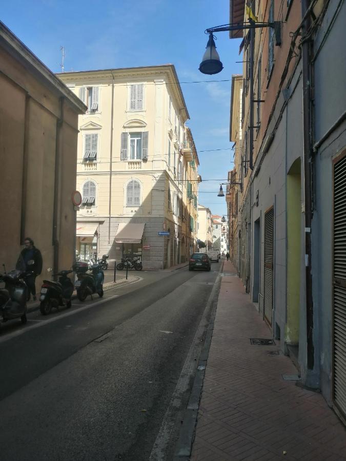 Casa Nives Imperia Exterior foto